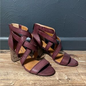 Lucky Brand Maroon Strappy Heeled Sandals